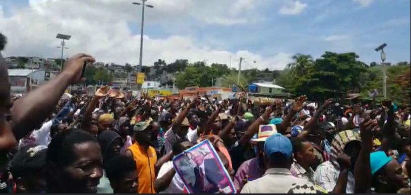 Lavalas a frappé fort: Aristide n'a pas ouvert