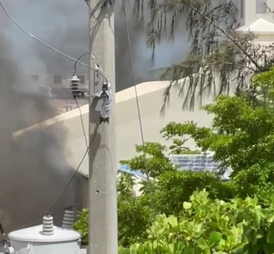 Des bandits armés incendient la Cathédrale transitoire de Port-au-Prince