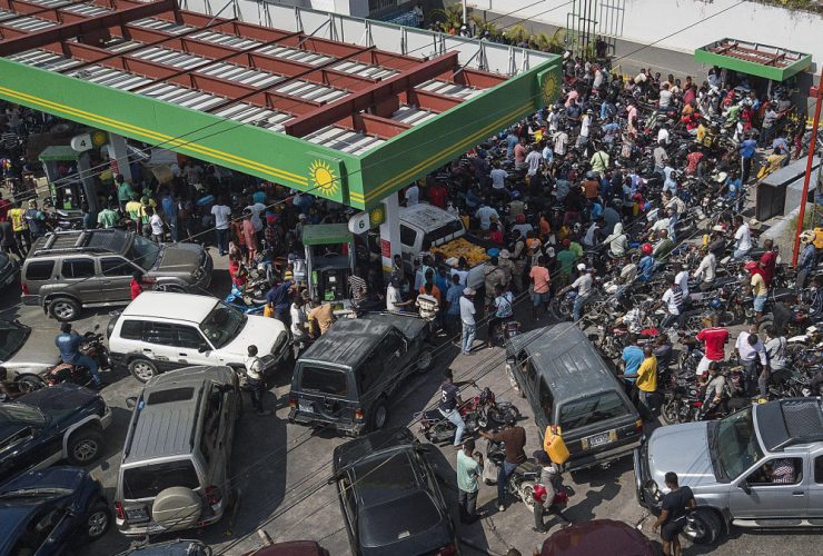 Les gangs armés débarquent dans le marché noir du carburant