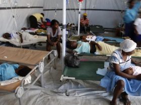 L’UNICEF met un stock de 775 000 tablettes et 28 230 savons disponible pour le gouvernement haïtien