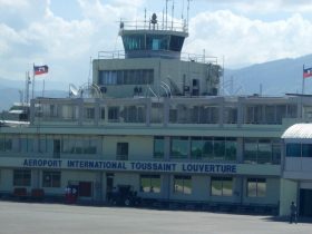Des gens non qualifiés contrôlent le trafic aérien en Haïti depuis l’attaque armés contre les employés de l’OFNAC, selon l’IFATCA