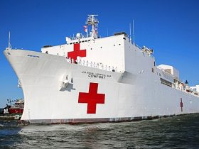 Le navire-hôpital américain USNS Comfort attendu en Haïti