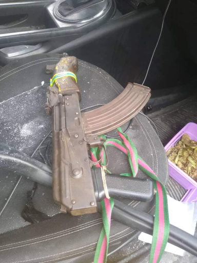 Un fusil et un véhicule saisis au terme d’un affrontement entre bandits et policiers à Port-au-Prince
