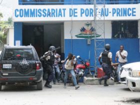 Le Commissariat de Port-au-Prince sous les balles des gangs armés