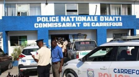 Des hommes armés pénètrent au Commissariat de Carrefour