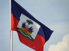 Fête du drapeau en petit format en Haïti